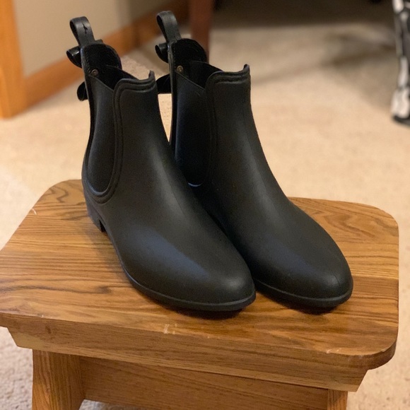 Shoes - Short rain boots! Hunter duplicates!